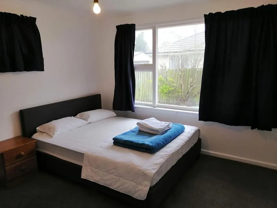 Homestay Triple Room Near City Center Christchurch